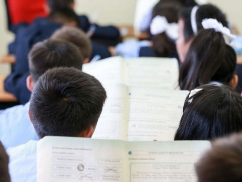 Нийслэлийн сургуулиуд цахимаар хичээллэх хуваарь гарлаа